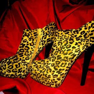 Charlotte Russe size 6 1/2 stilettos